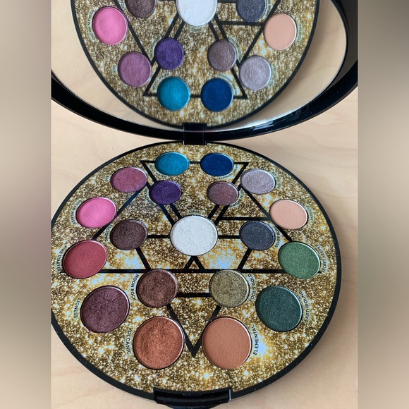 Urban Decay Elements Eyeshadow Palette - Picture 4 of 7